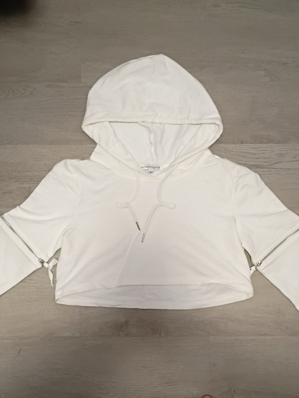 White Cropped Hoodie with Zip-Sleeve Detail - Unknown Brand